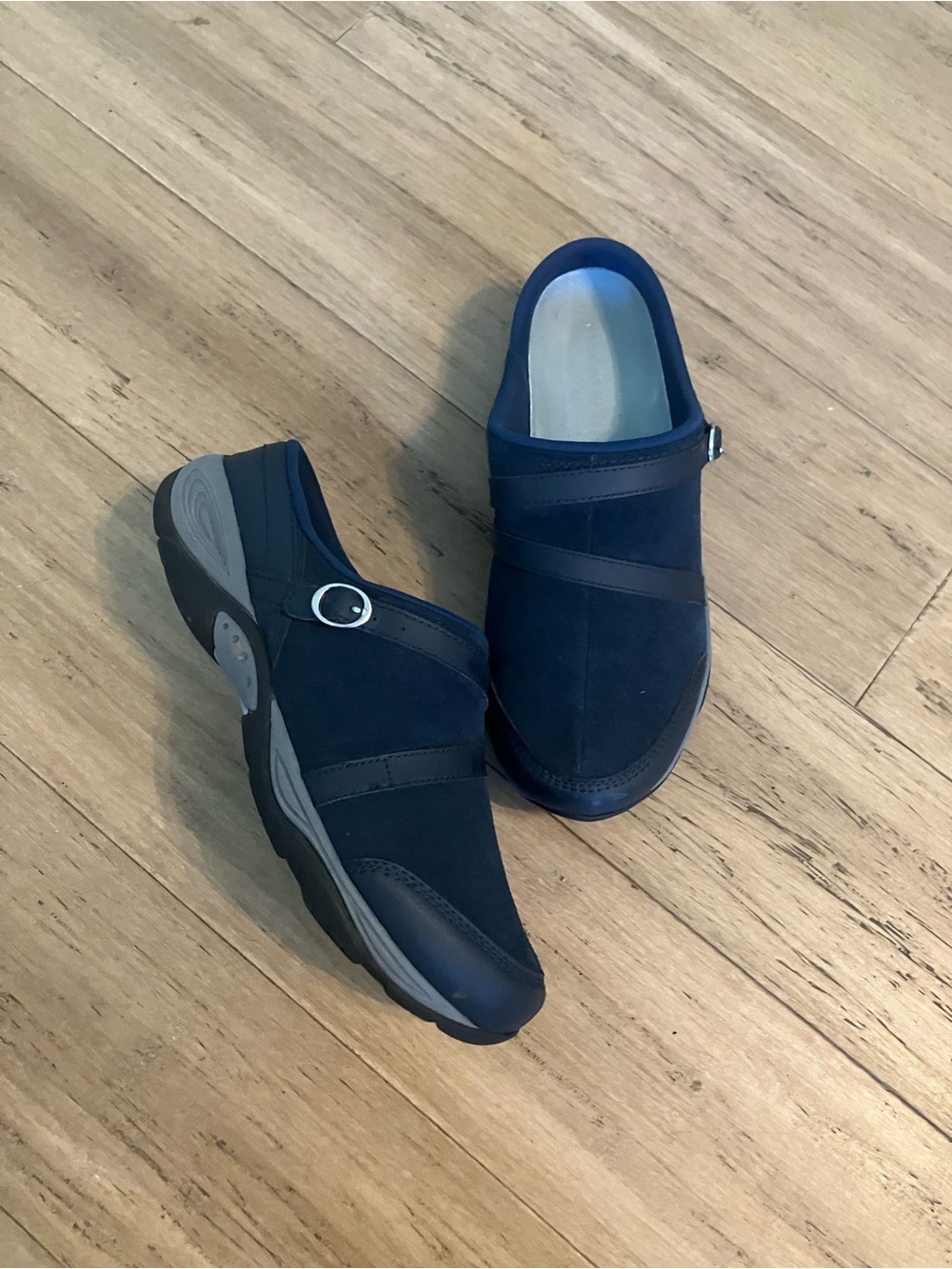 Easy Spirit dark blue leather women’s slide clogs size 8.5